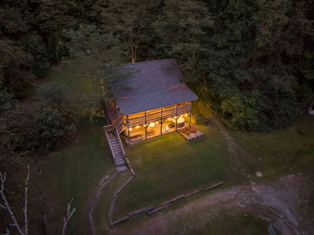 Whistler Retreat Fireplace, Hot Tub, & Views 9