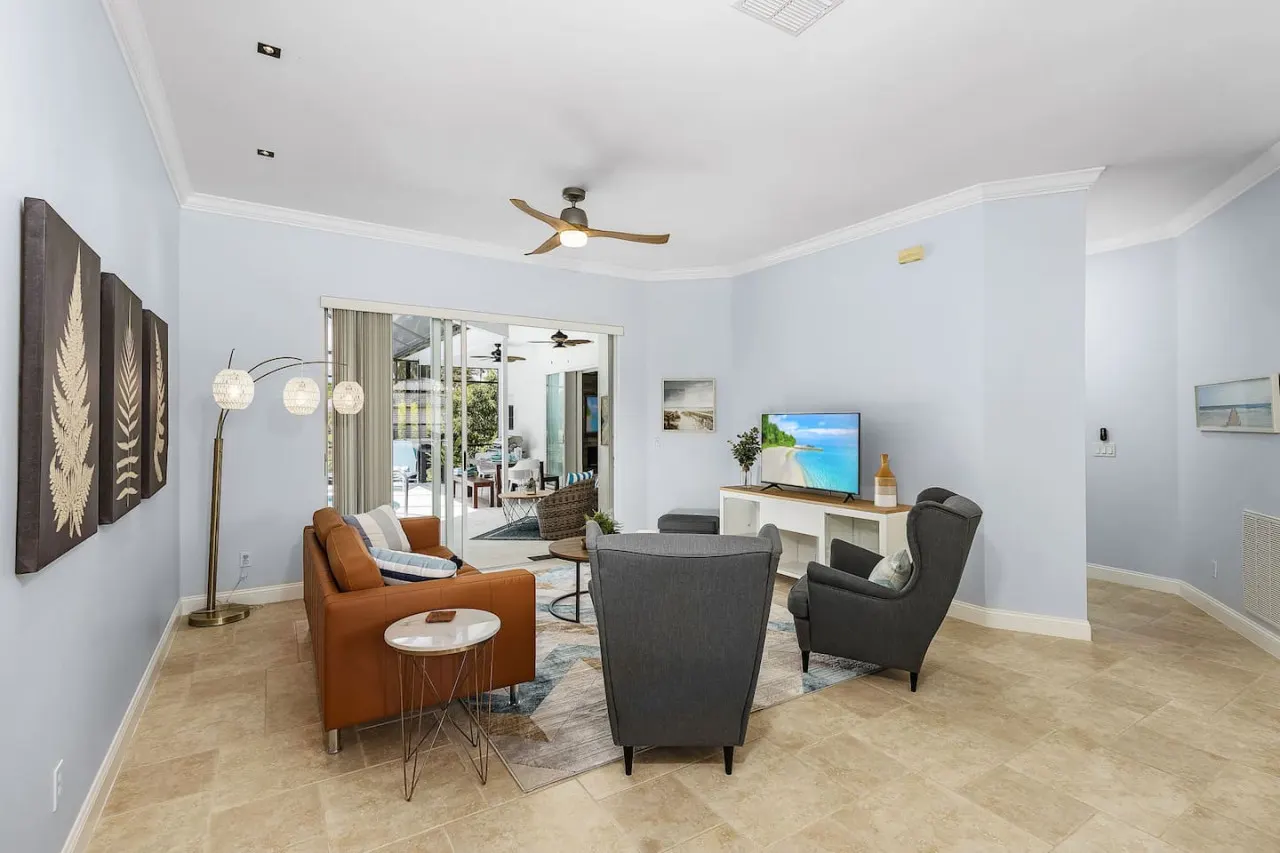 Villa Tropicana* luxury pool home. Briarwood gated community 11