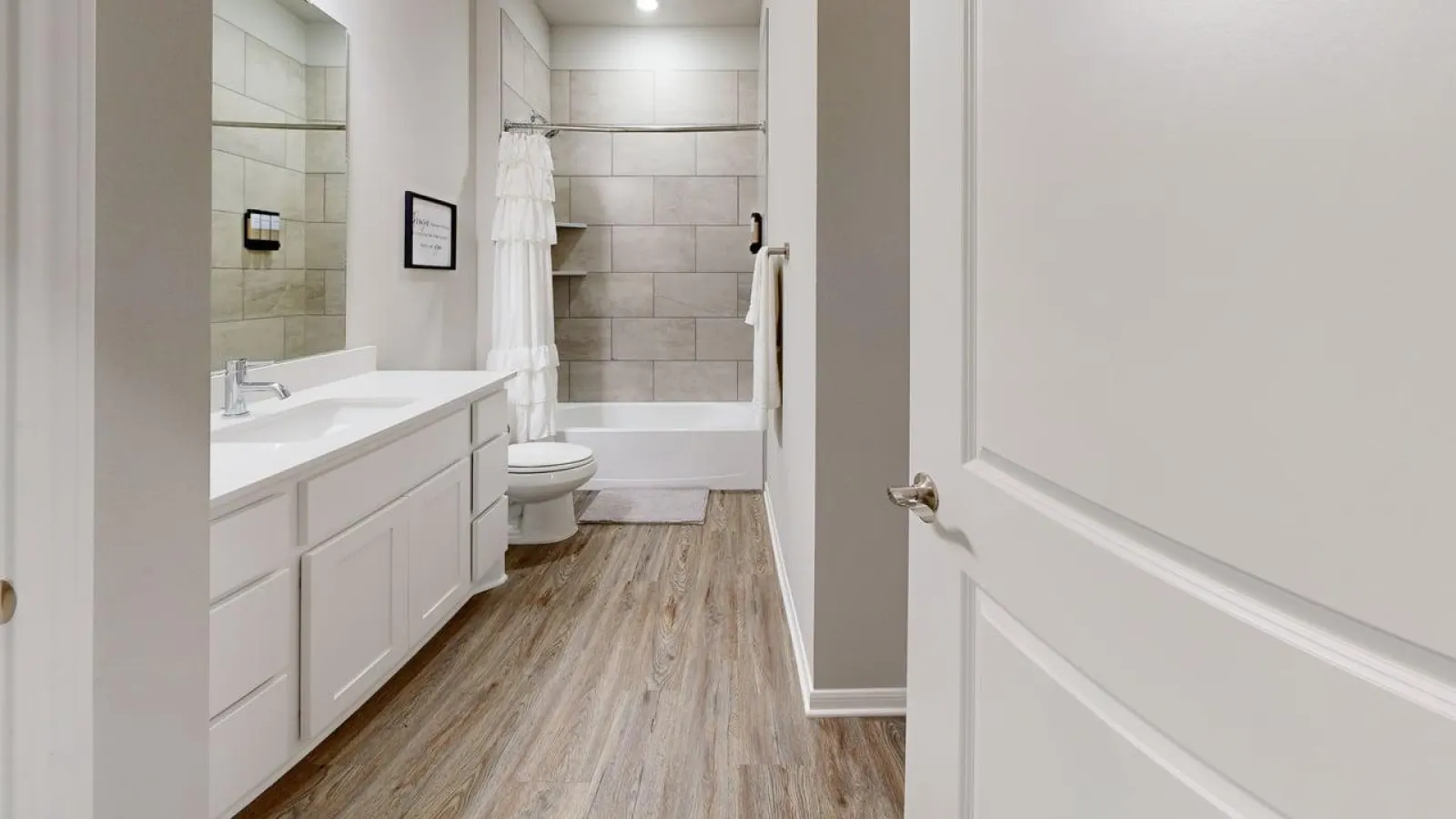 Ducks & Diamonds 3BR/3BA - Pet Friendly 15