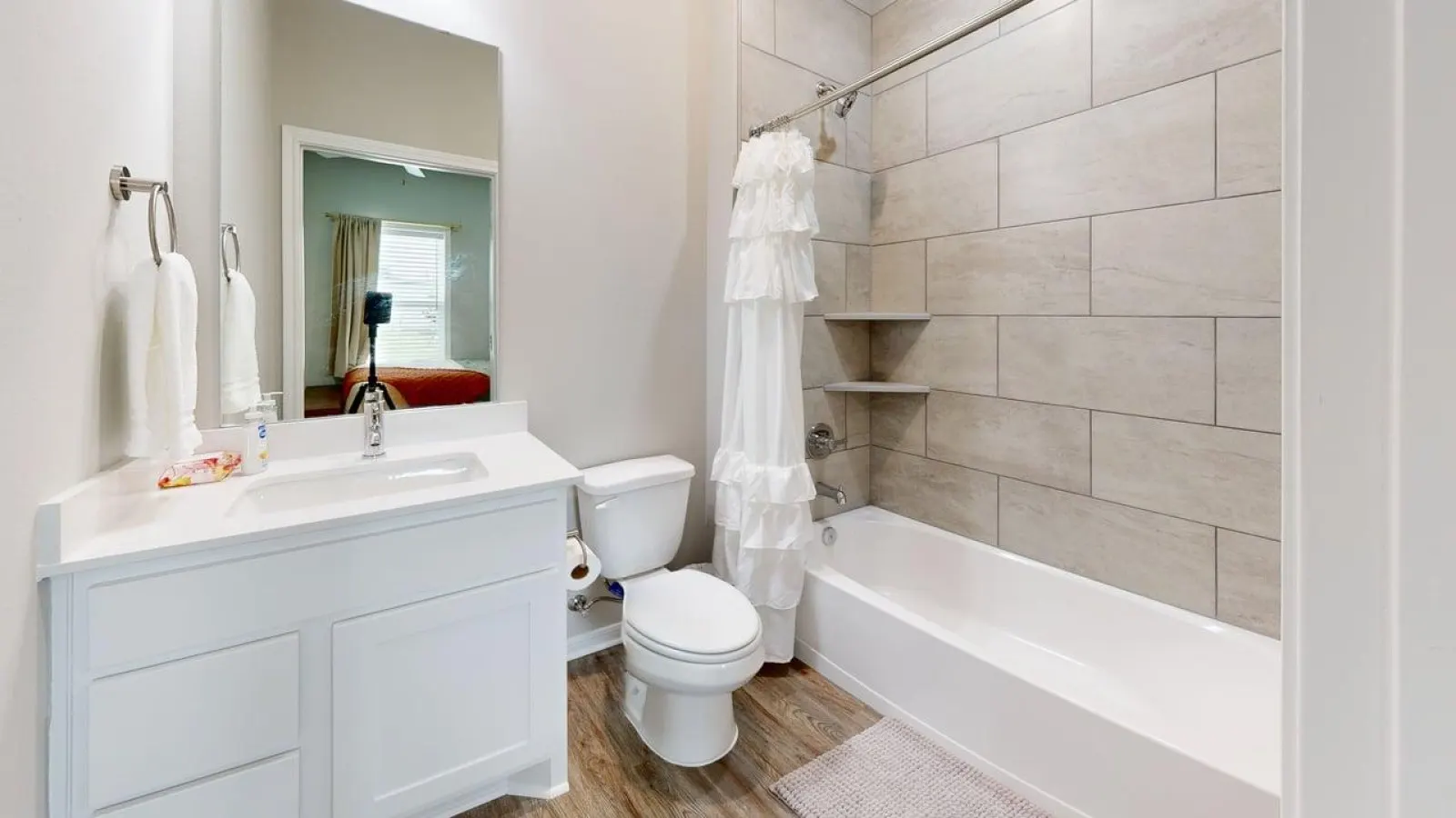 Ducks & Diamonds 3BR/3BA - Pet Friendly 18