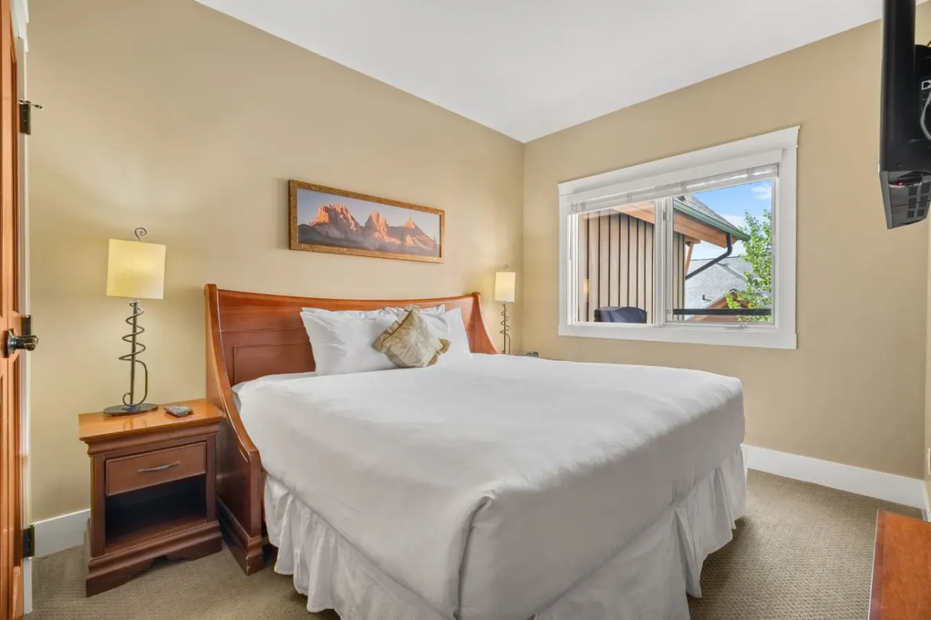 Fireplace, Free Park Pass, Solara Resort Amenities 5