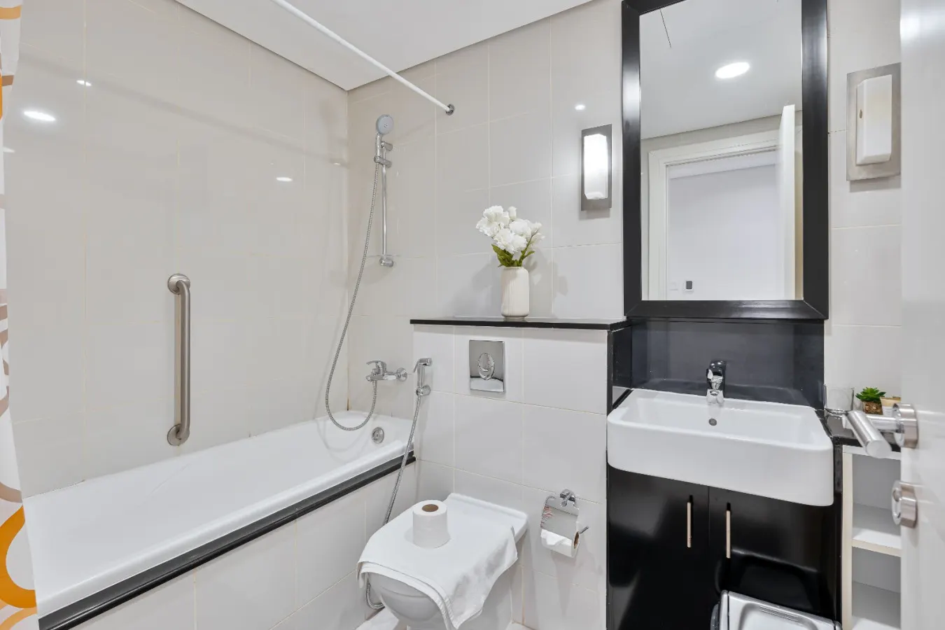 3 Bedrooms Centrally located in Business Bay 9