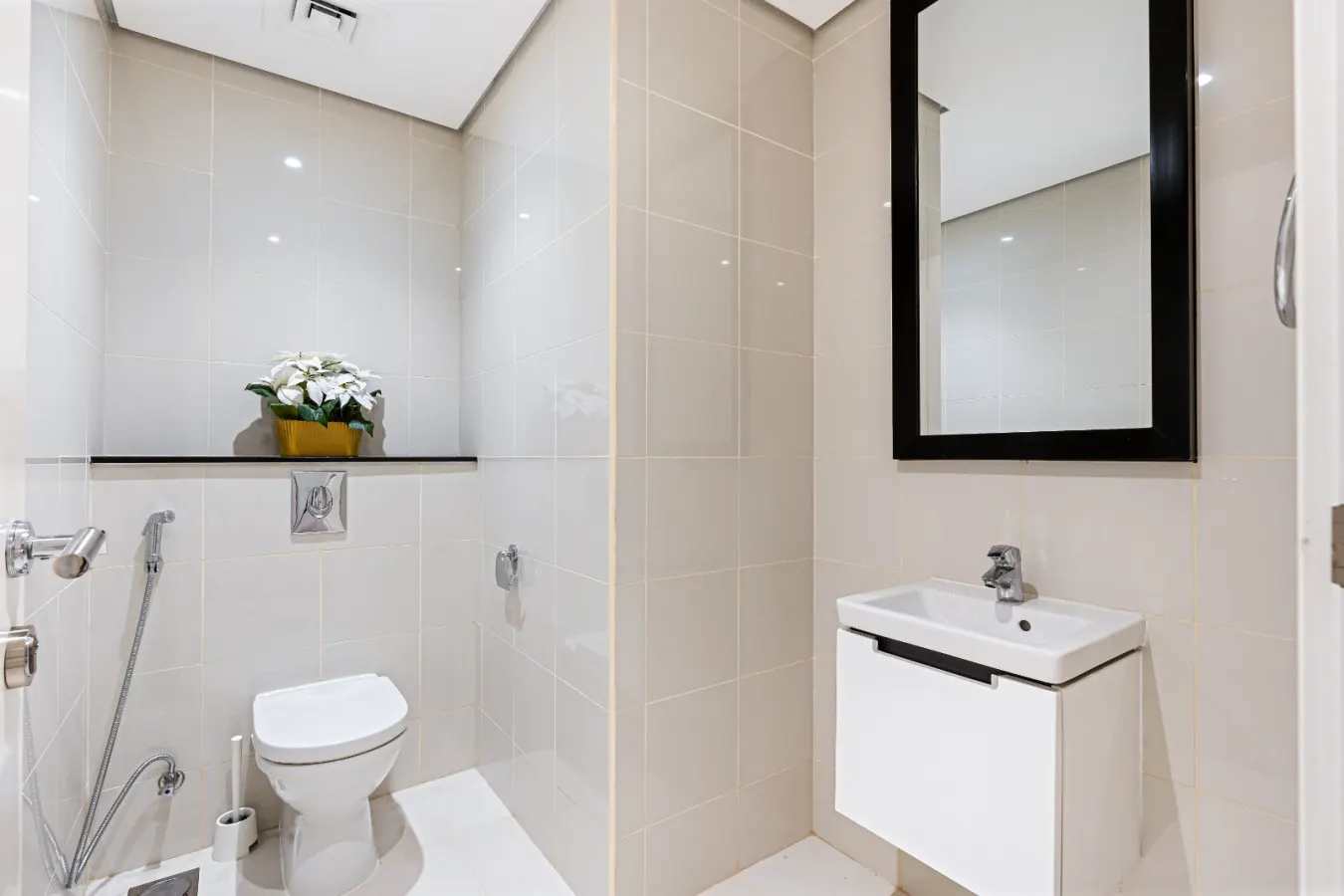 3 Bedrooms Centrally located in Business Bay 16