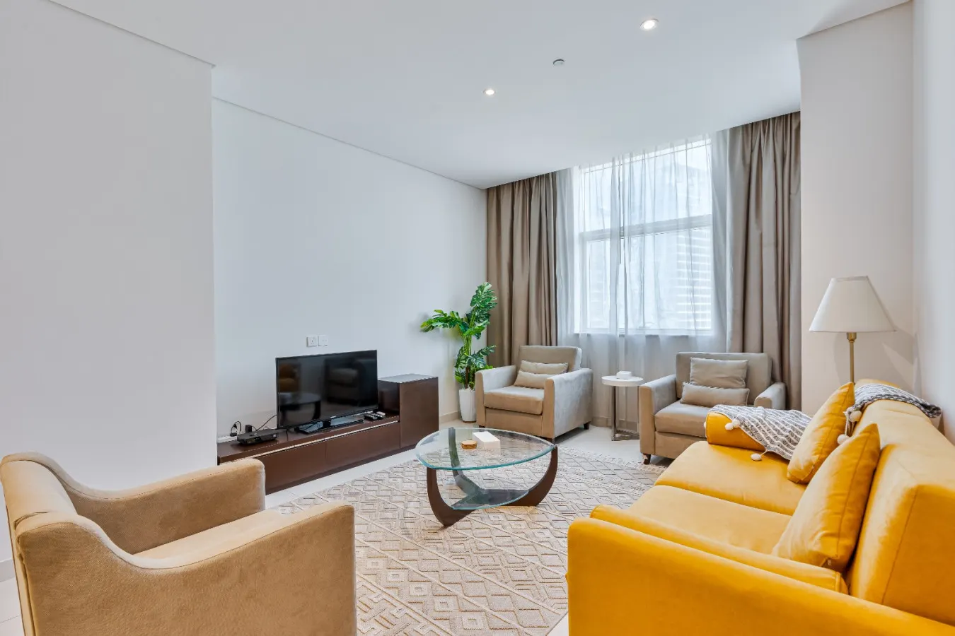 3 Bedrooms Centrally located in Business Bay 19