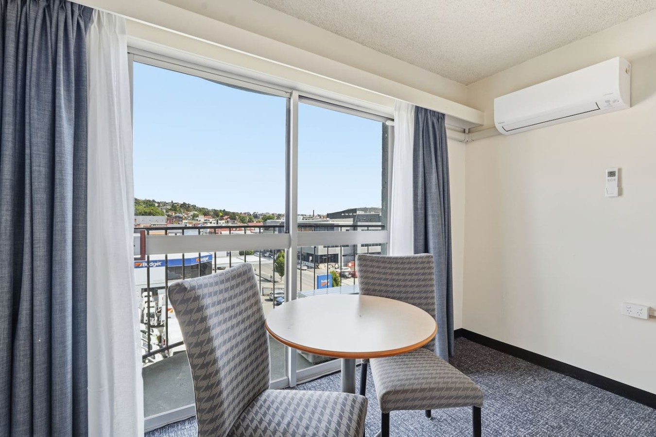 Private King Suite Hobart CBD 3