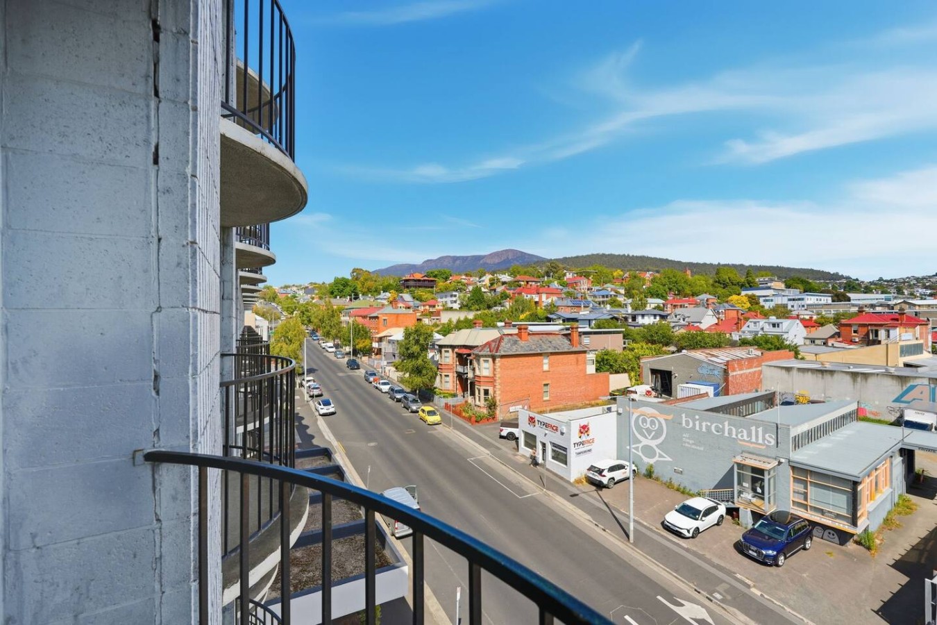 Private King Suite Hobart CBD 4