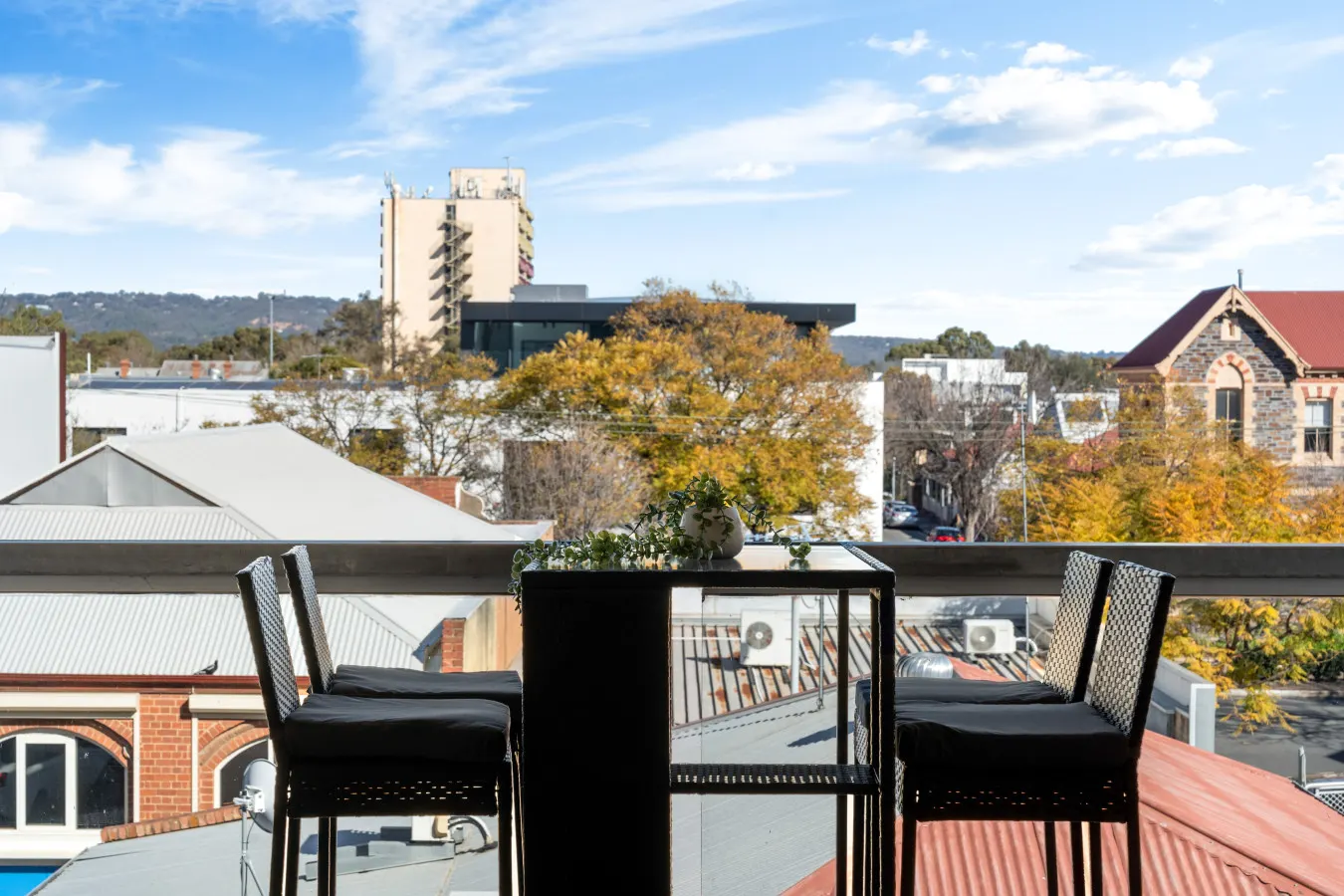 Helena House—A Spacious Urban Retreat 10