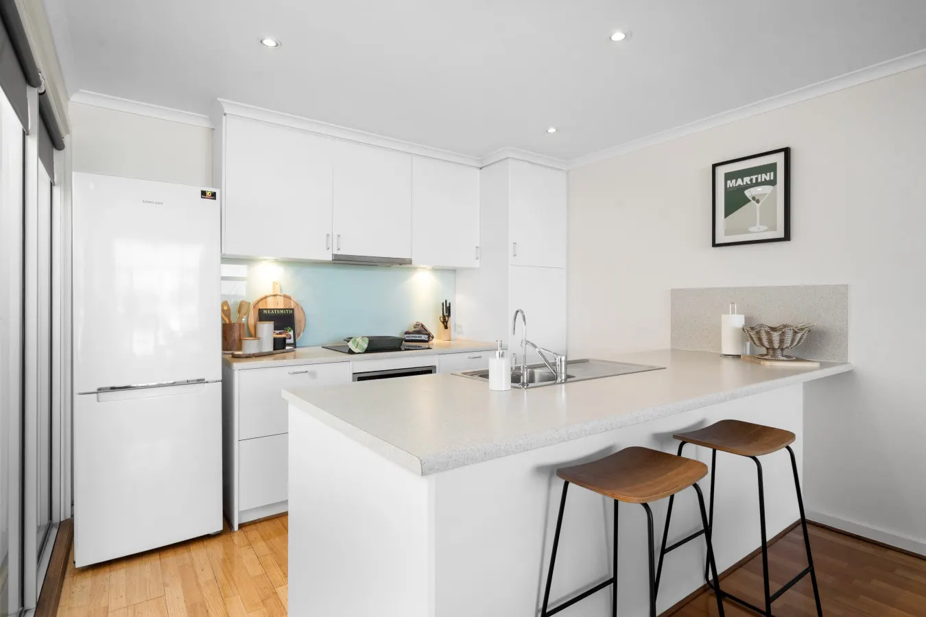 Helena House—A Spacious Urban Retreat 18