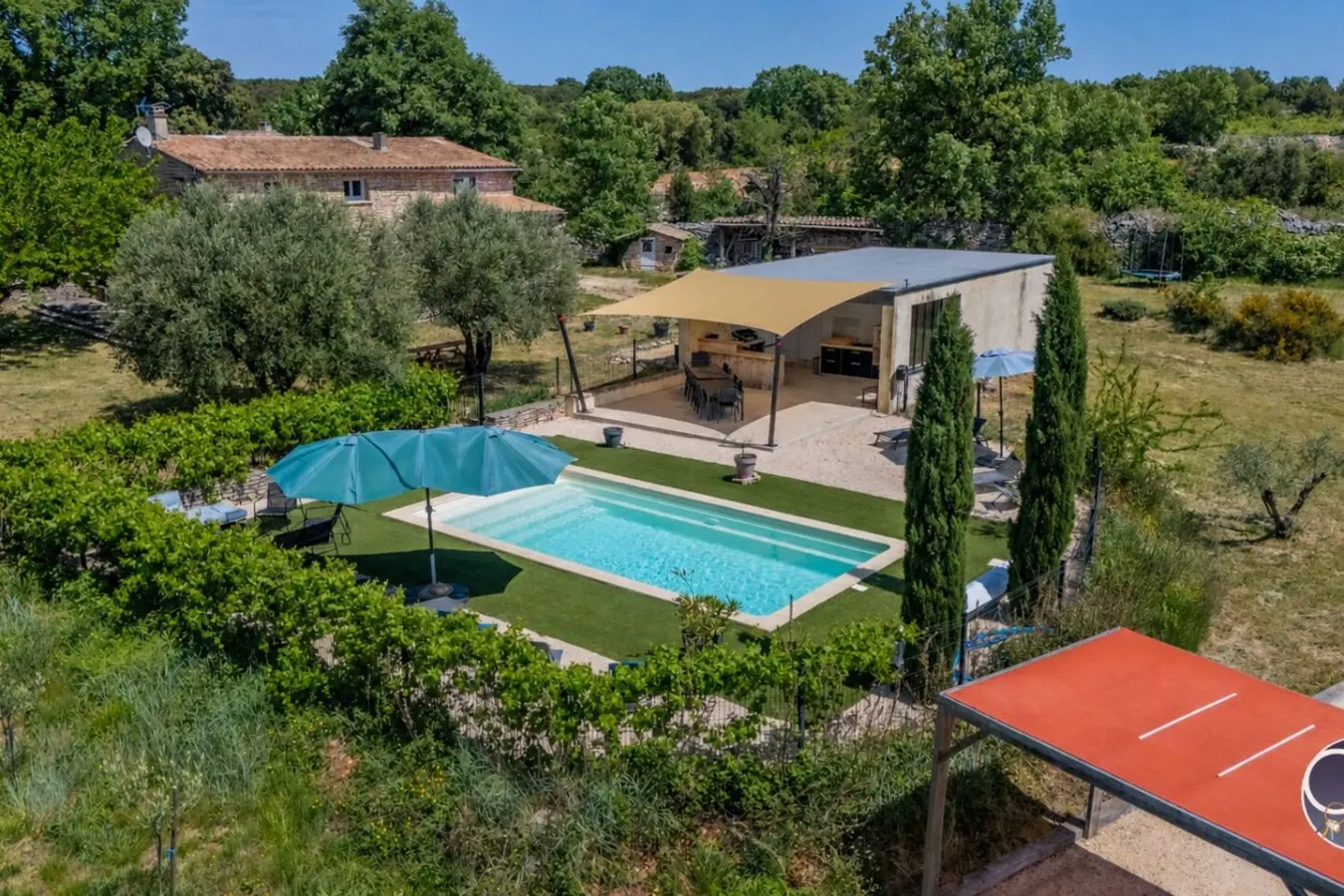 Mas Ardéchois avec piscine - 12 pers 11