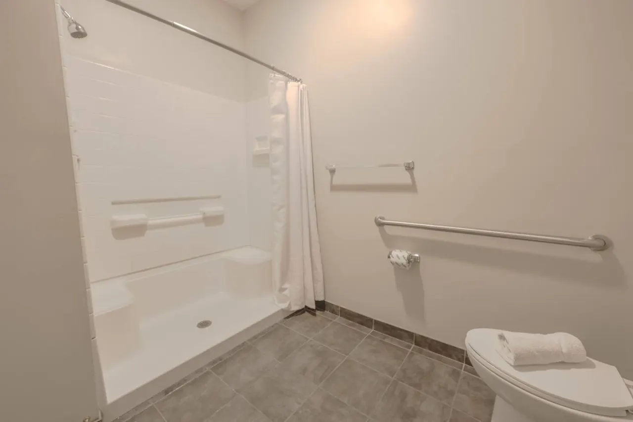 Simple & Spacious Apartment! 13