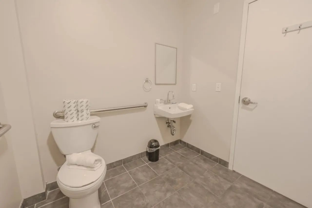 Simple & Spacious Apartment! 14