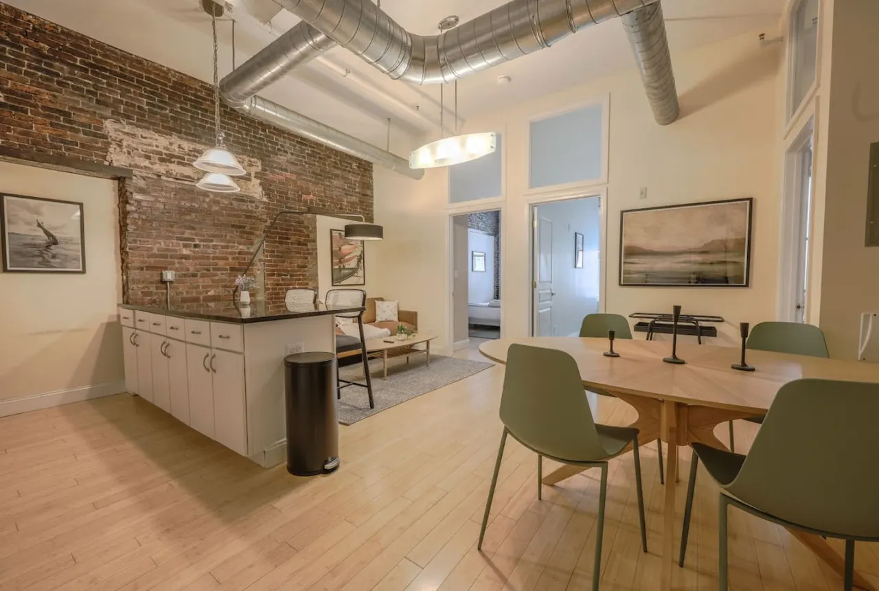 Simple & Spacious Apartment! 15