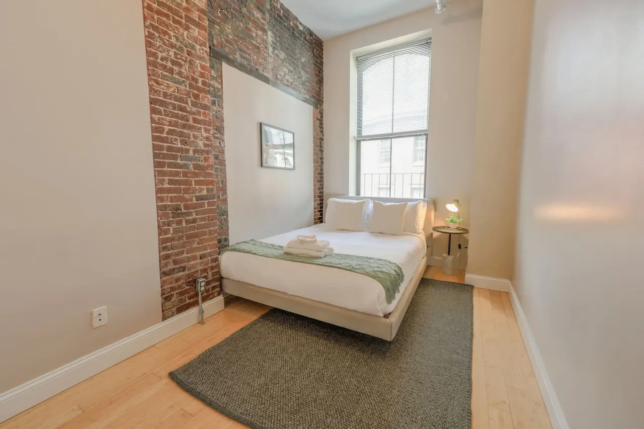 Simple & Spacious Apartment! 8