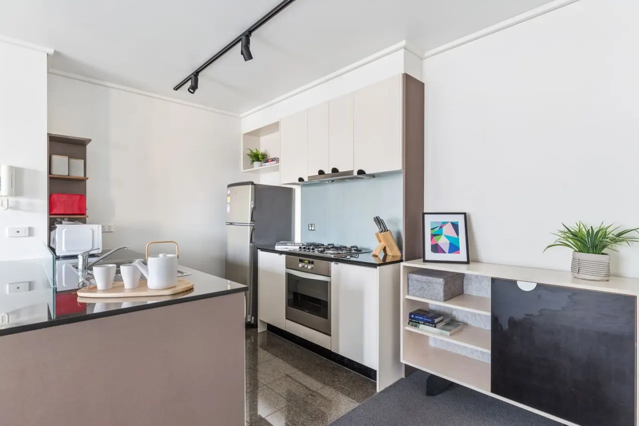 Allie- 2Bed/2Bath Huge Central CBD Home 11