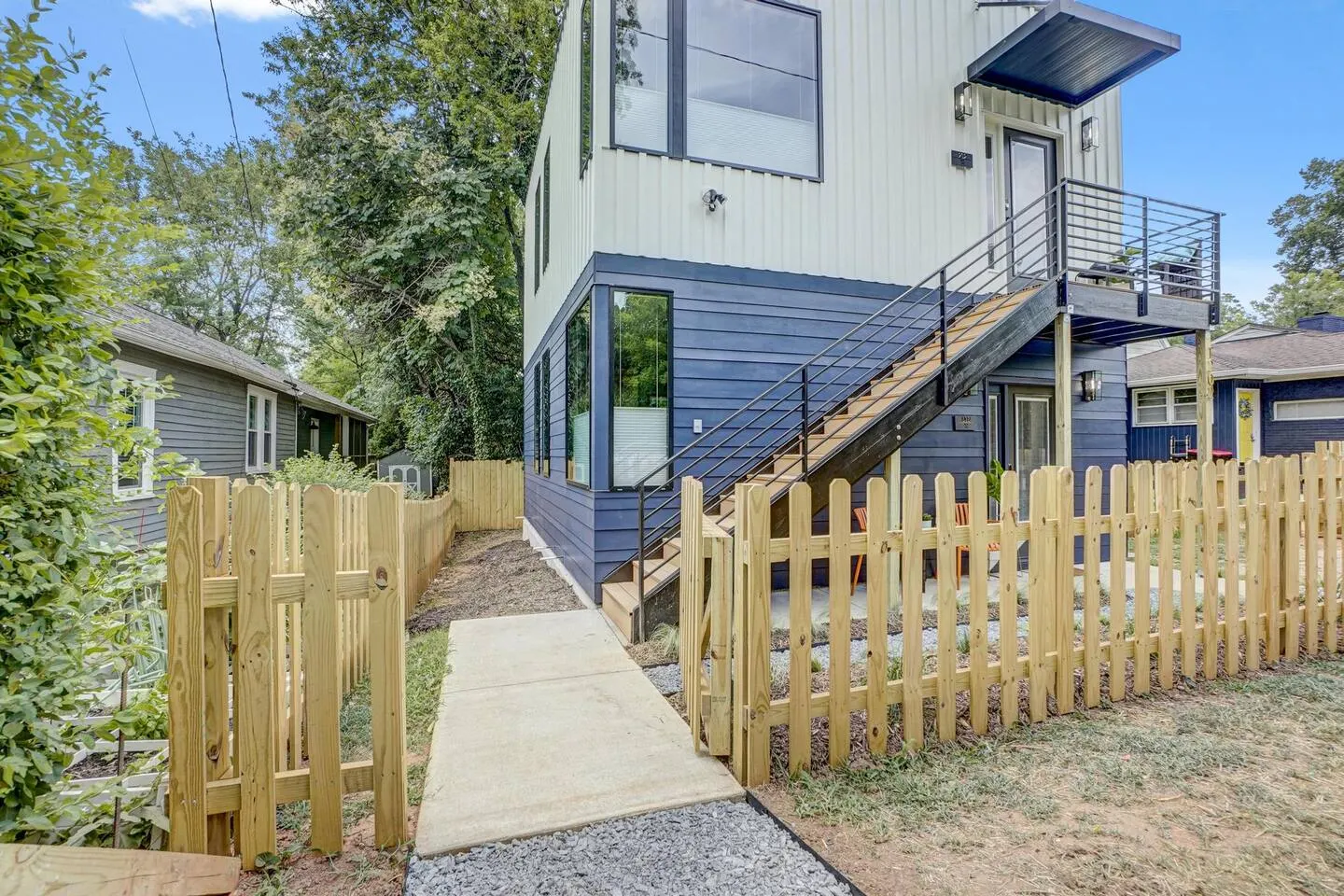 New Construction, King Bed, 1mile Downtown, Fenced 10