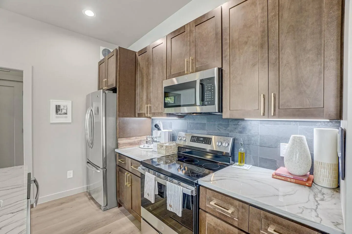 New Construction, King Bed, 1mile Downtown, Fenced 11