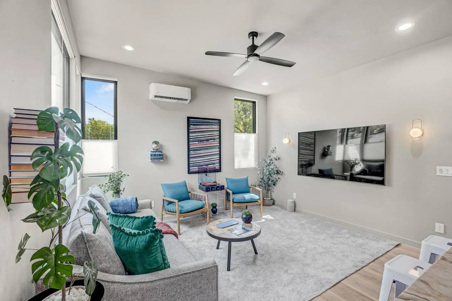 New Construction, King Bed, 1mile Downtown, Fenced 12