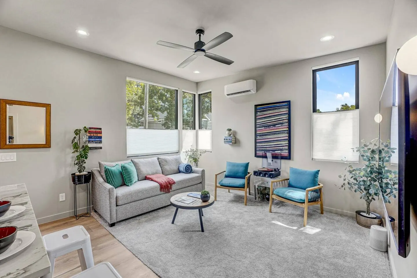 New Construction, King Bed, 1mile Downtown, Fenced 13
