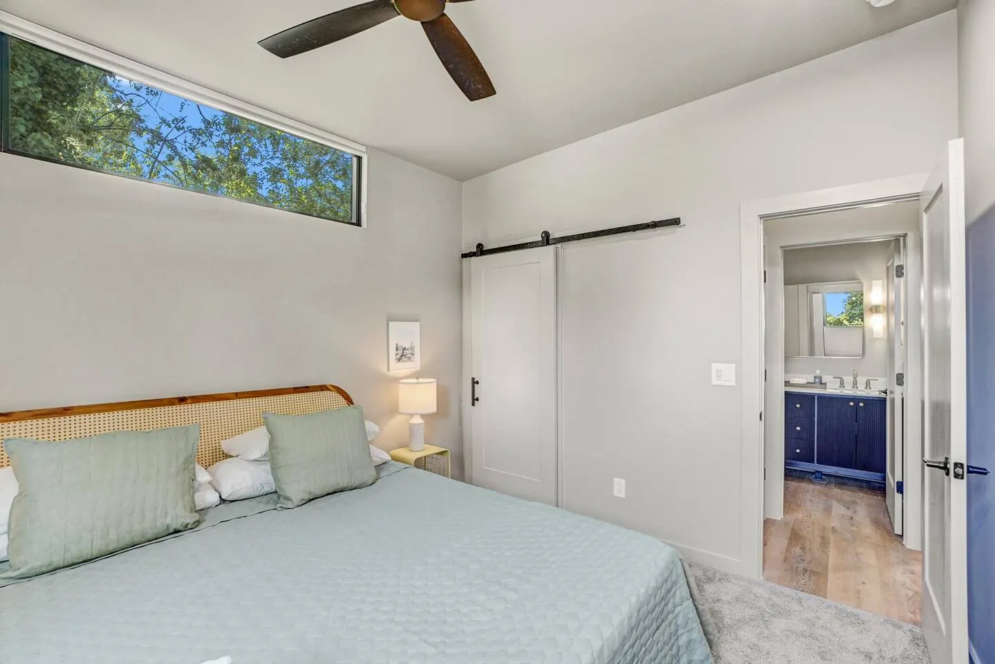 New Construction, King Bed, 1mile Downtown, Fenced 20