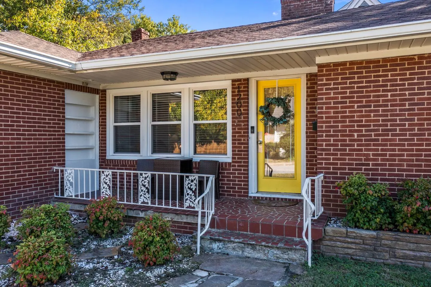New Construction, King Bed, 1mile Downtown, Fenced 3