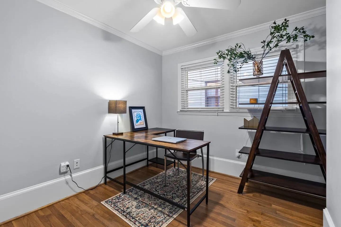 New Construction, King Bed, 1mile Downtown, Fenced 5
