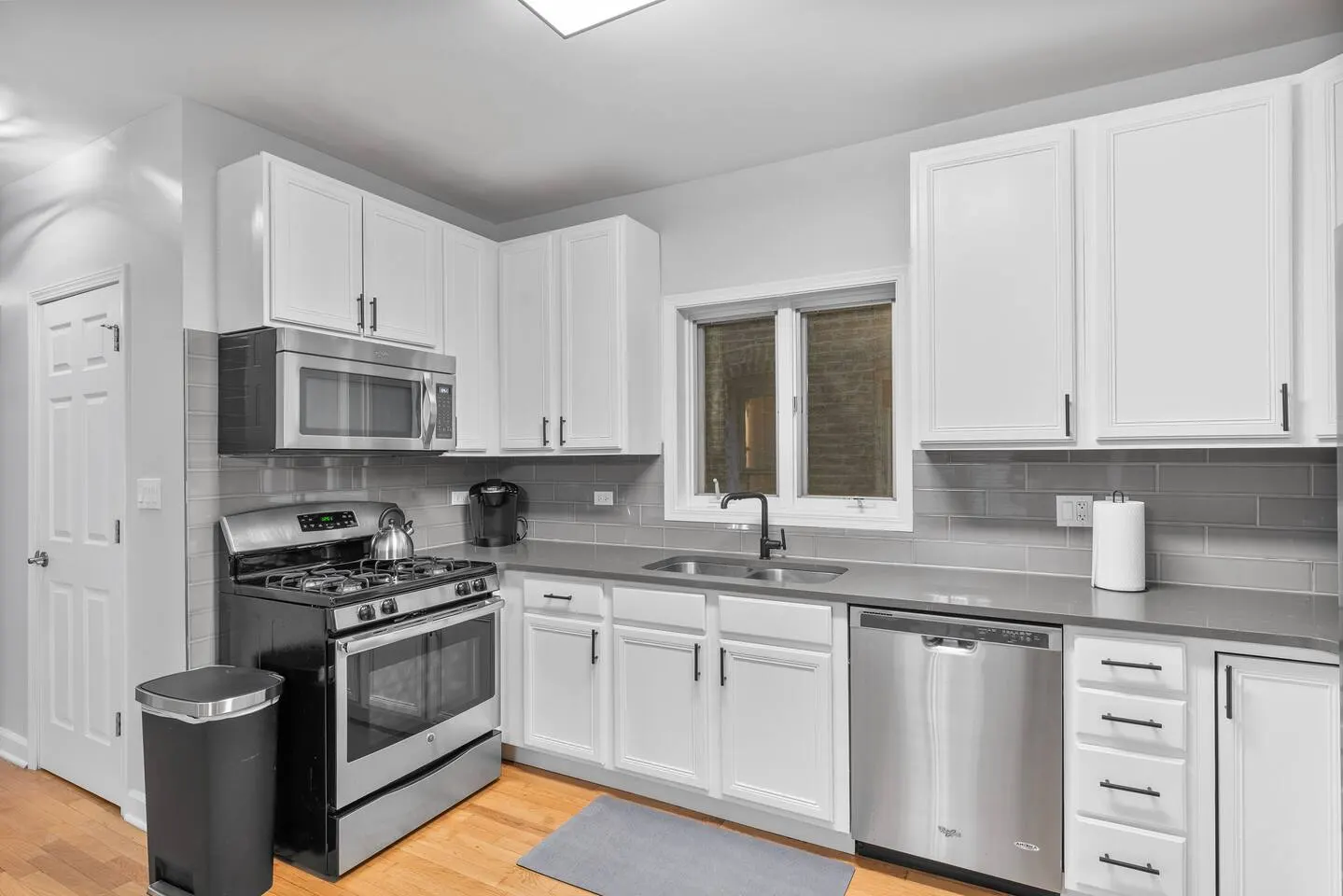 4 br/3ba, Great for Large Groups, Garage Parking 10