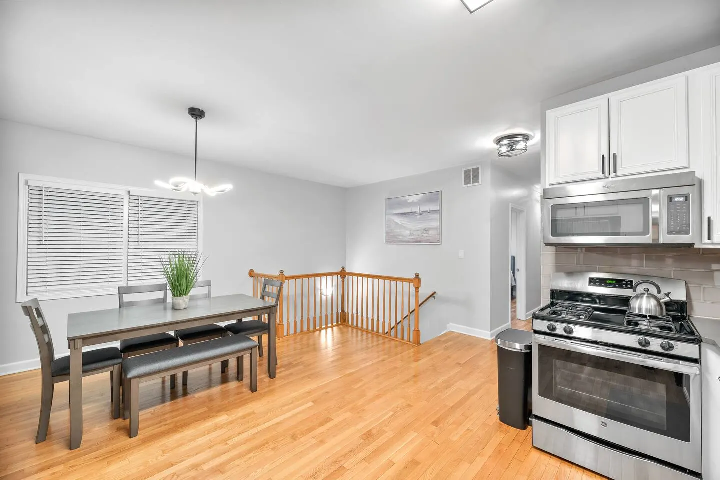 4 br/3ba, Great for Large Groups, Garage Parking 7