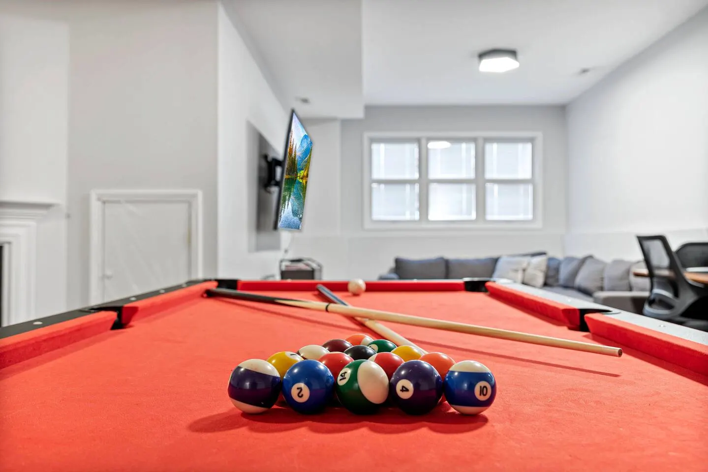 4 br/3ba, Great for Large Groups, Garage Parking 8