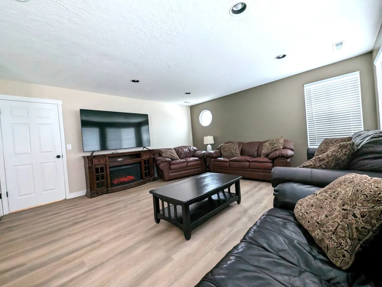 Cute Spacious Home 10