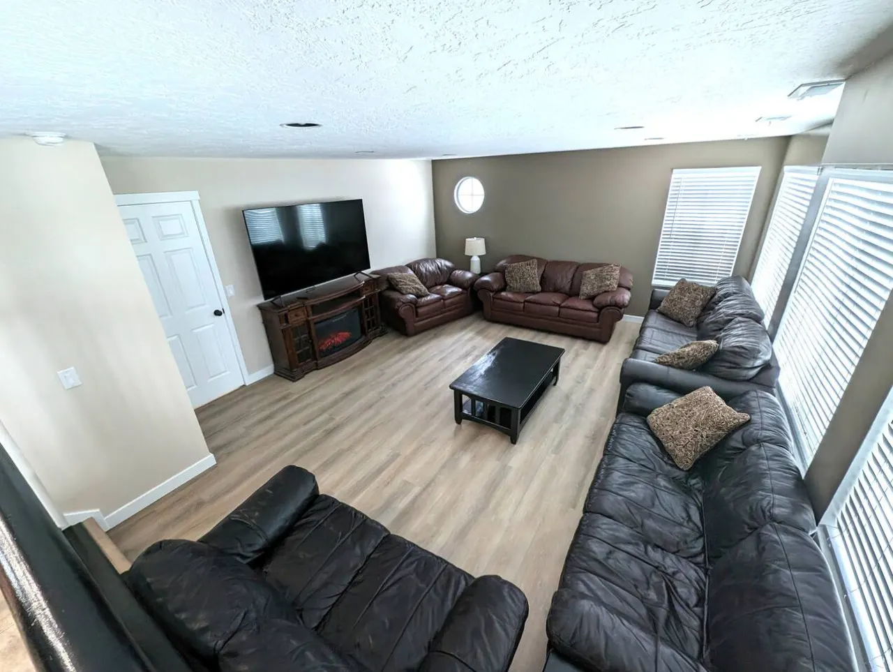 Cute Spacious Home 11