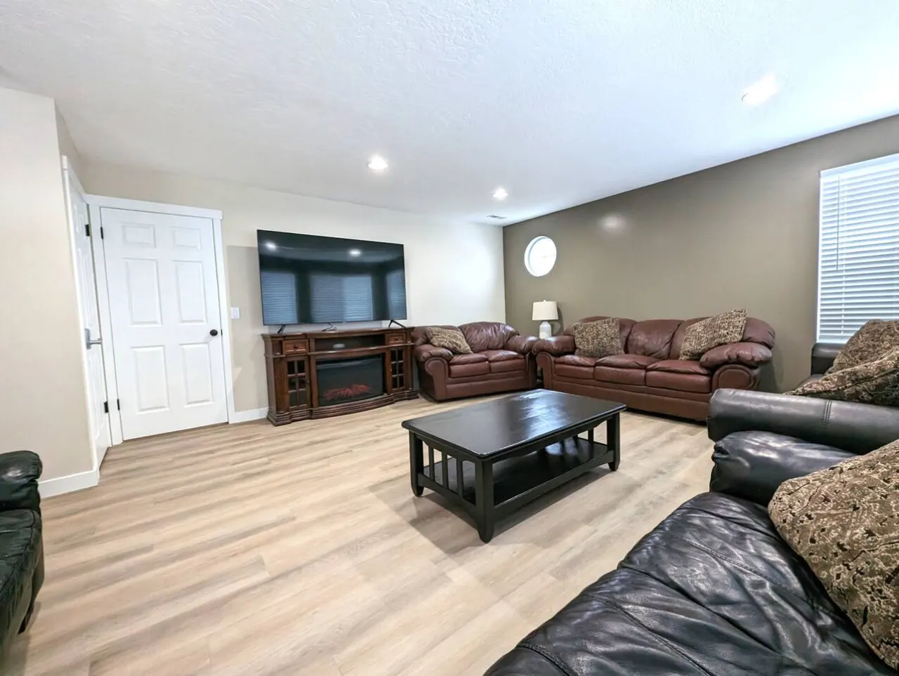 Cute Spacious Home 12