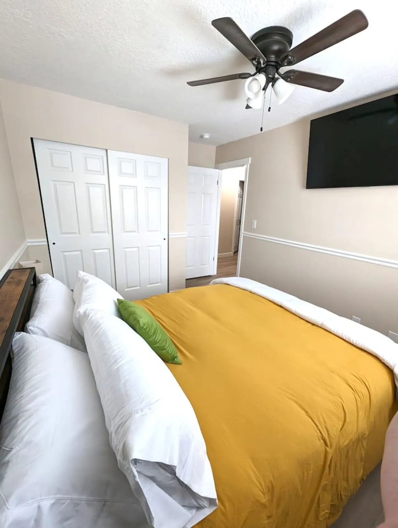 Cute Spacious Home 20