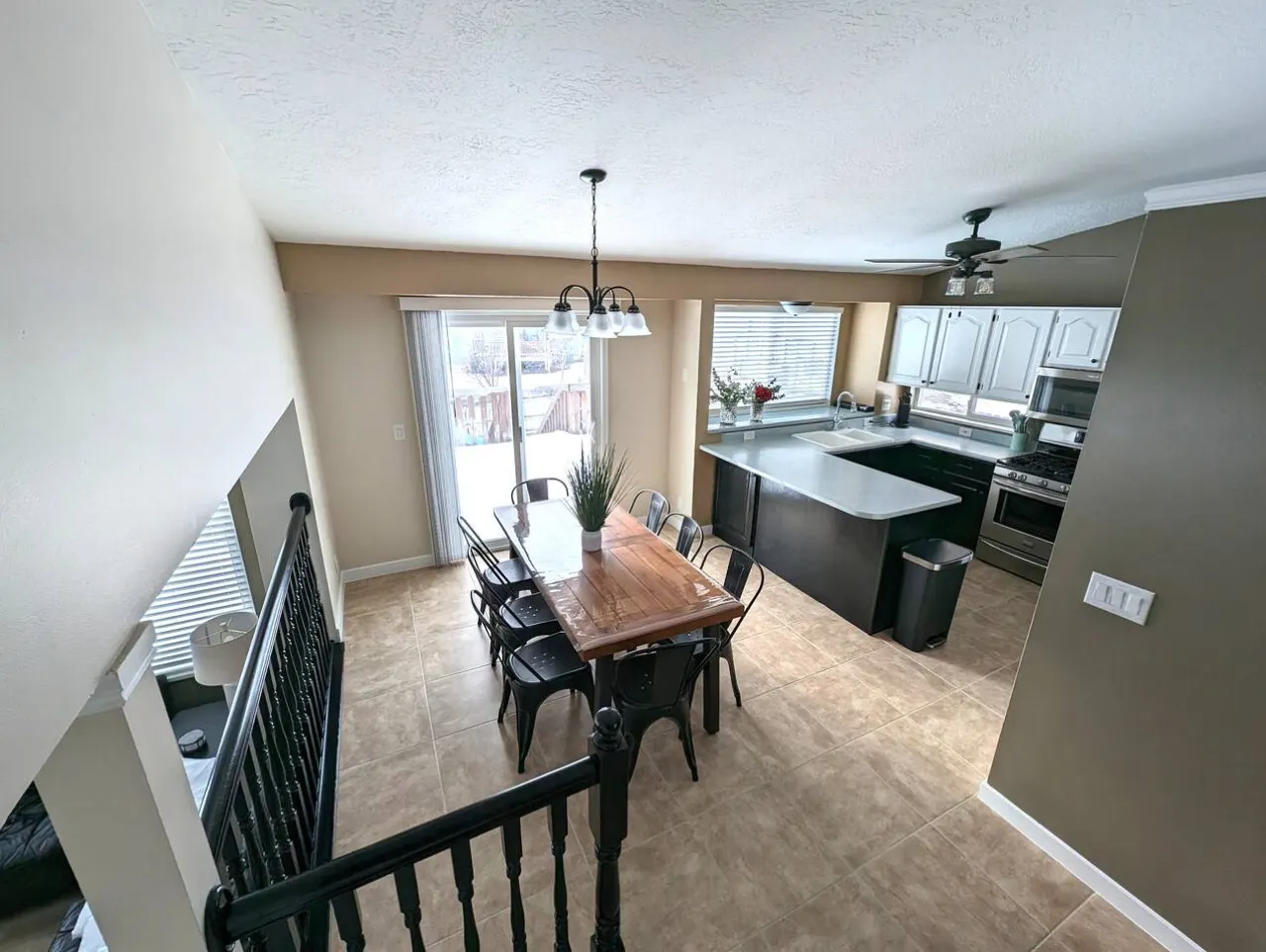 Cute Spacious Home — photo 4