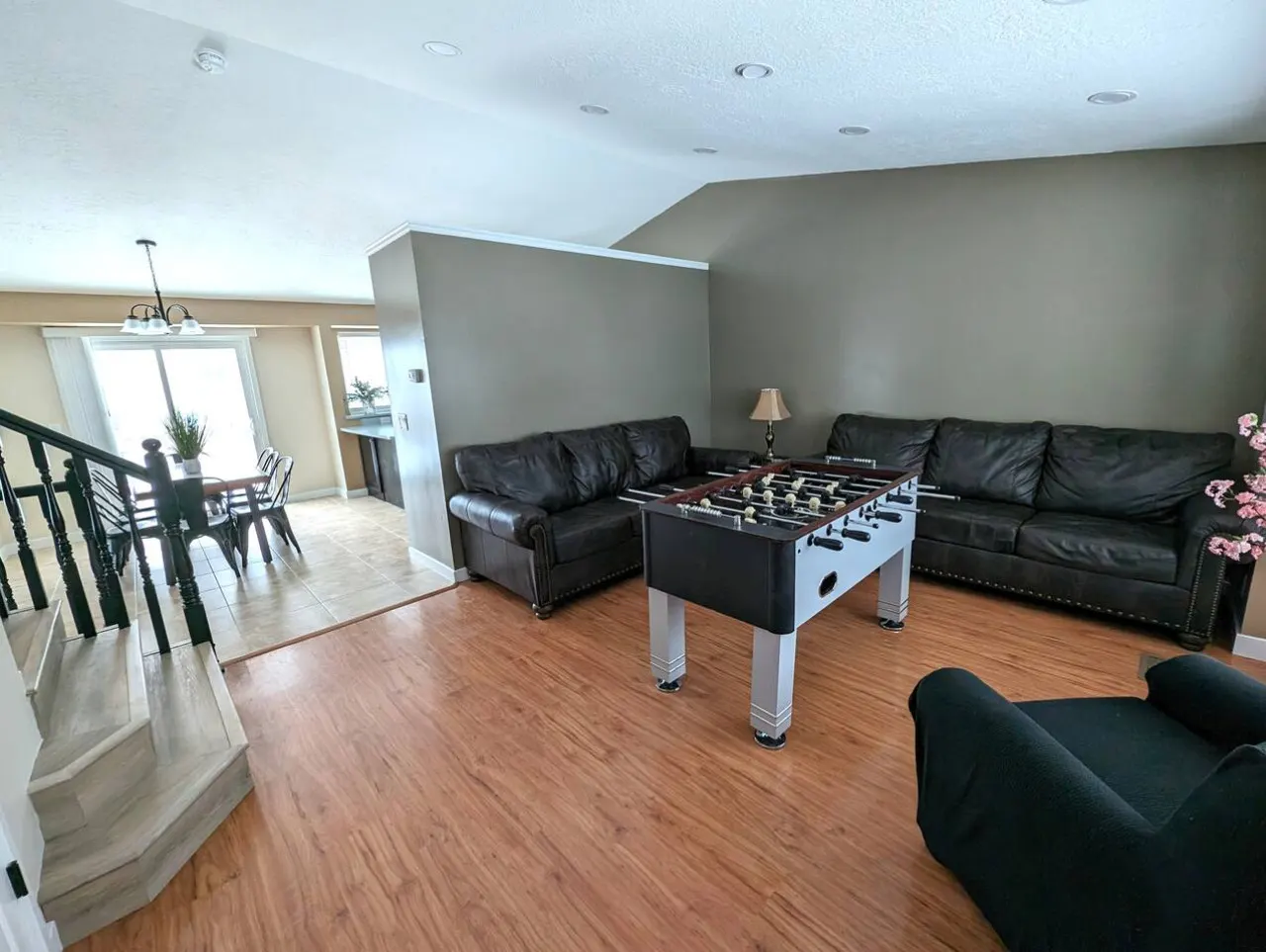 Cute Spacious Home 8