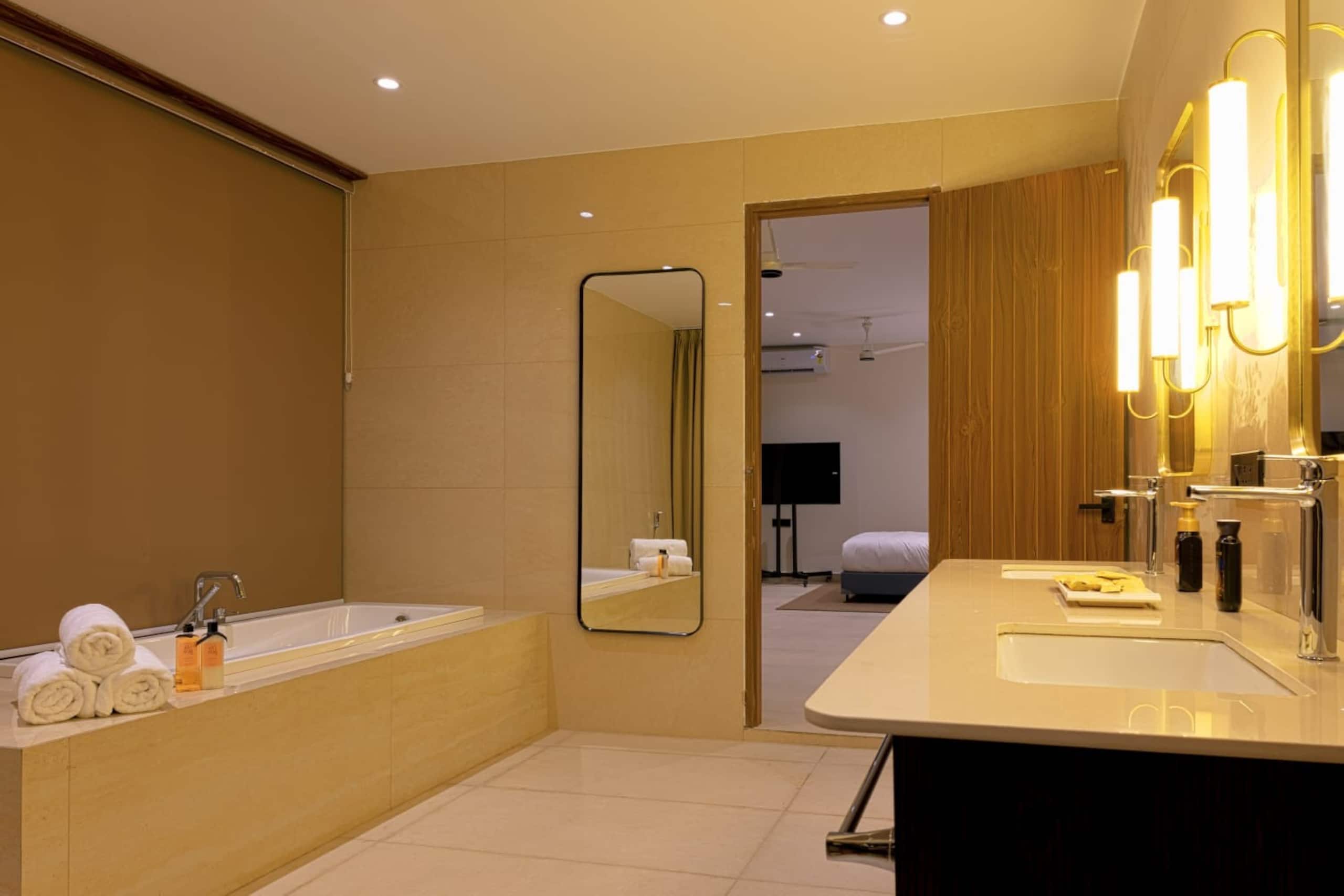 Sukavi | Ultra Luxury 5BR Beachfront Villa & Pool 20