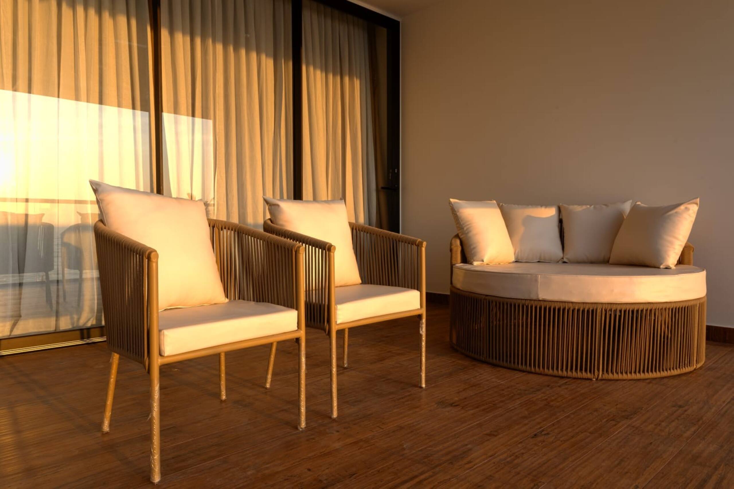 Sukavi | Ultra Luxury 5BR Beachfront Villa & Pool 13
