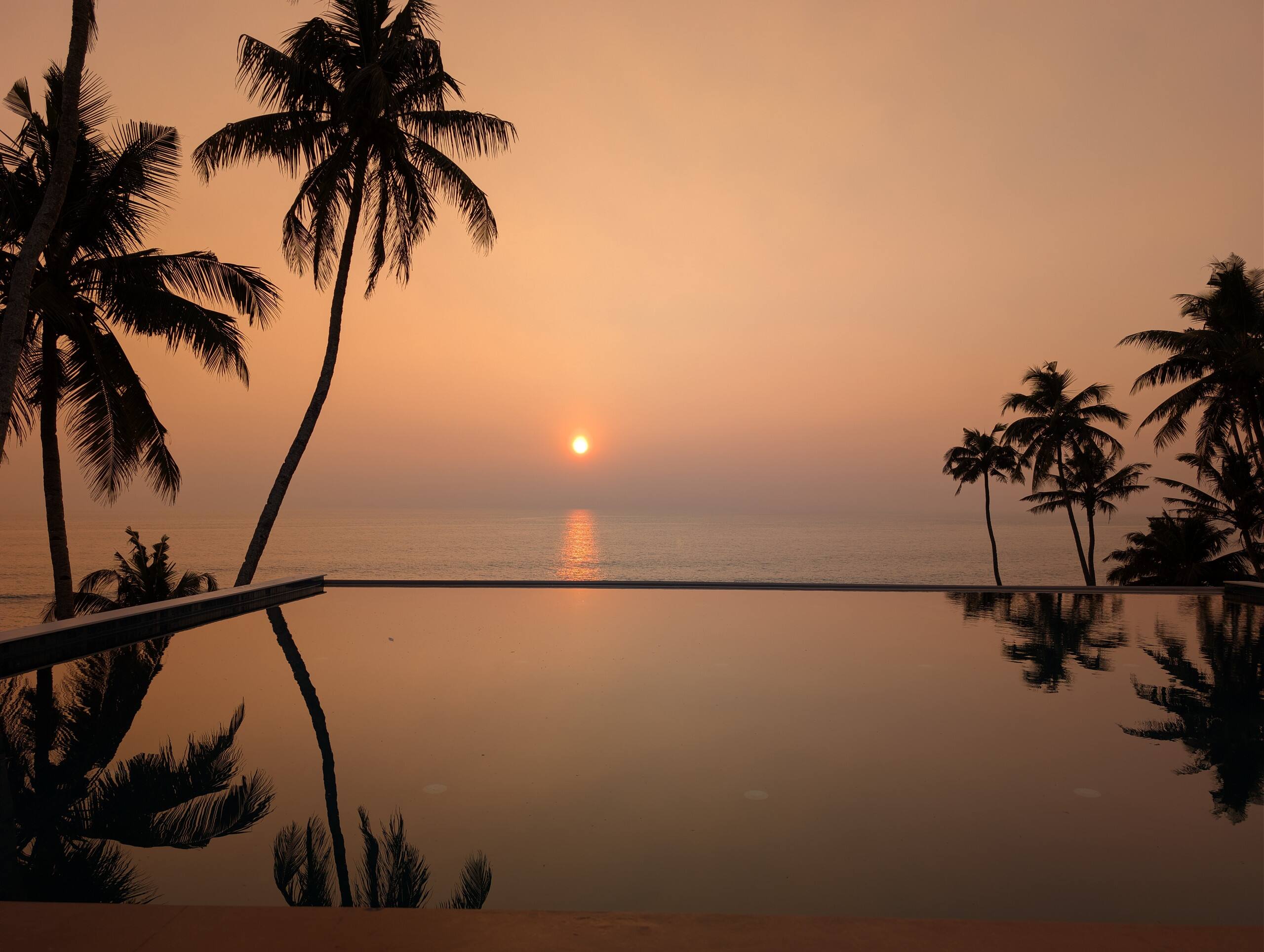 Sukavi | Ultra Luxury 5BR Beachfront Villa & Pool 4
