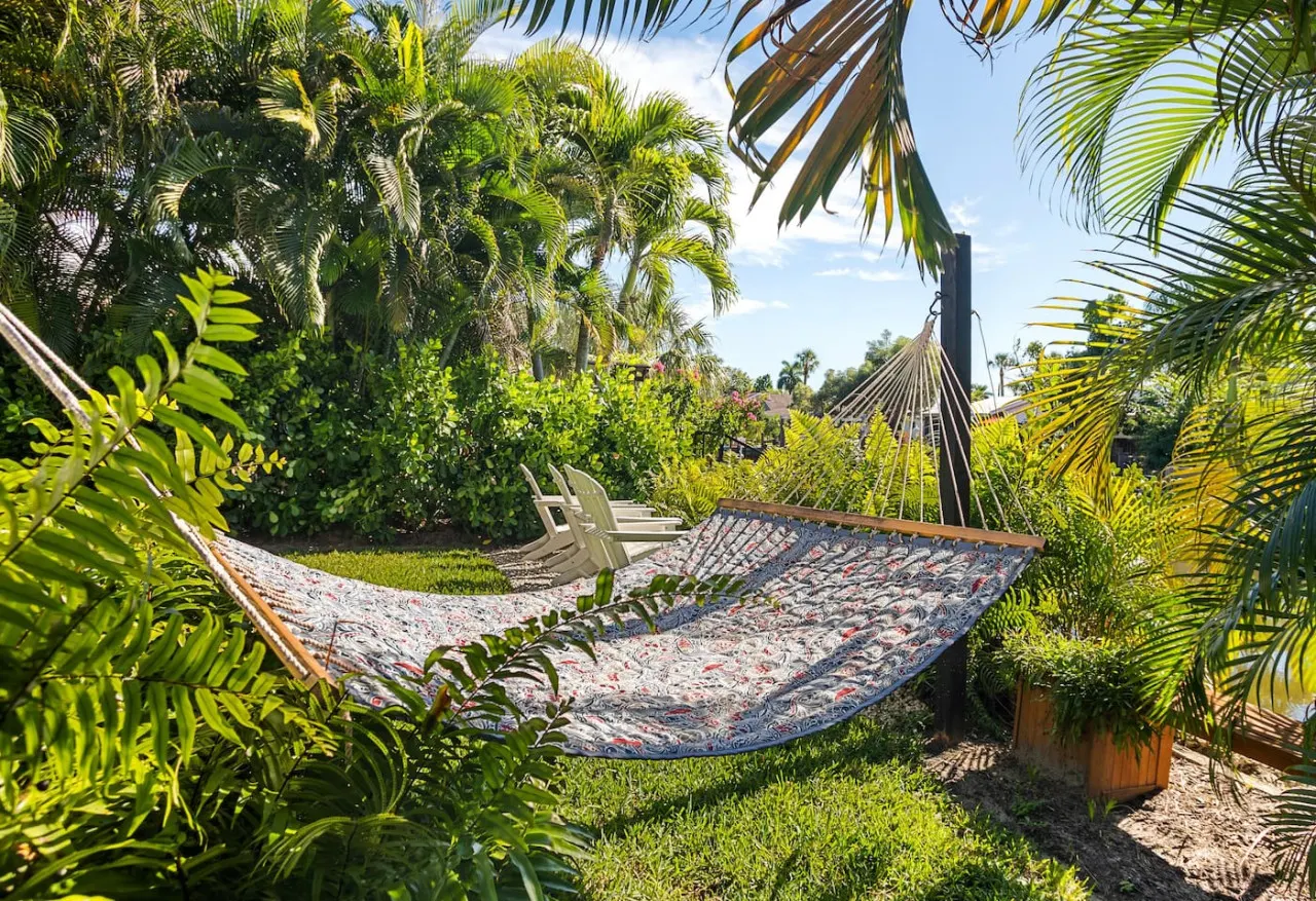 Waterfront Studio Just minutes to Naples Beaches 6