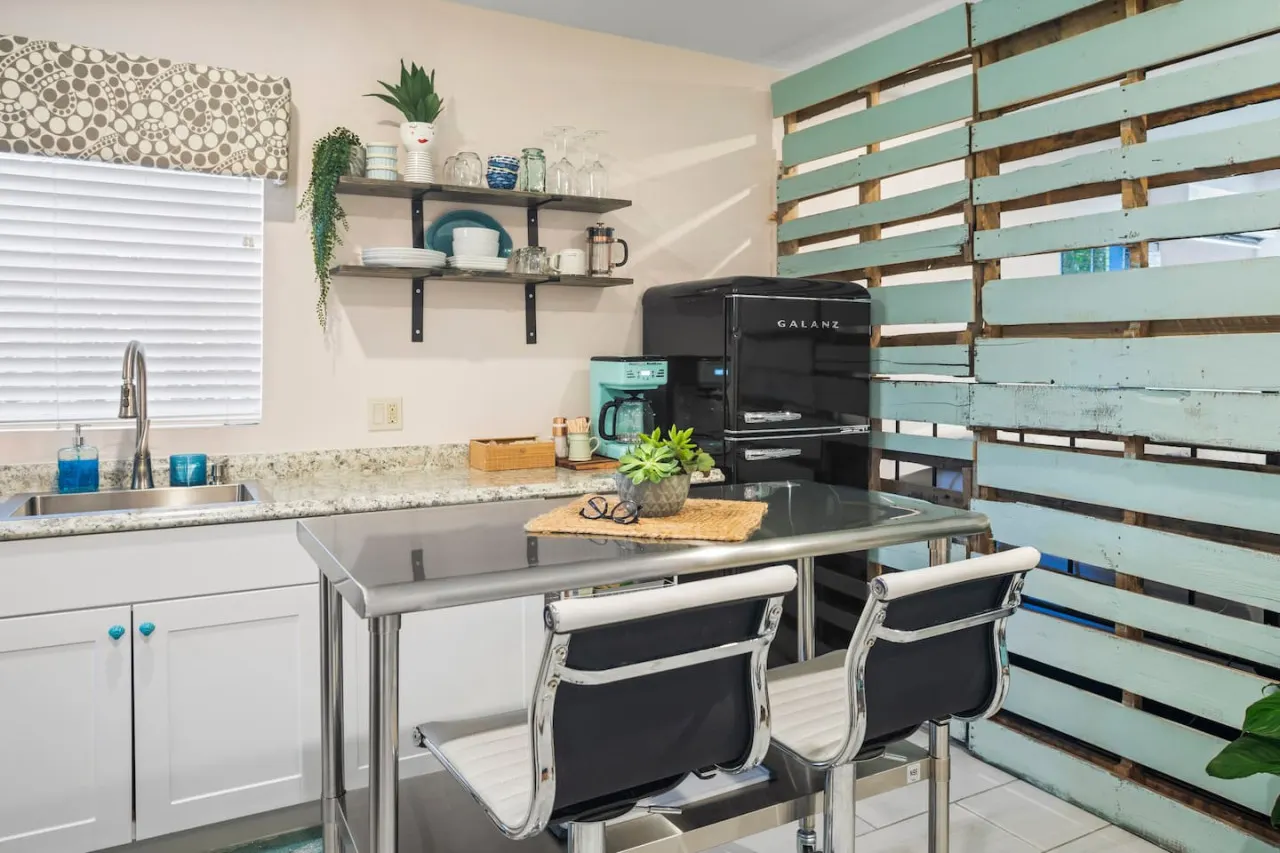 Waterfront Studio Just minutes to Naples Beaches 7
