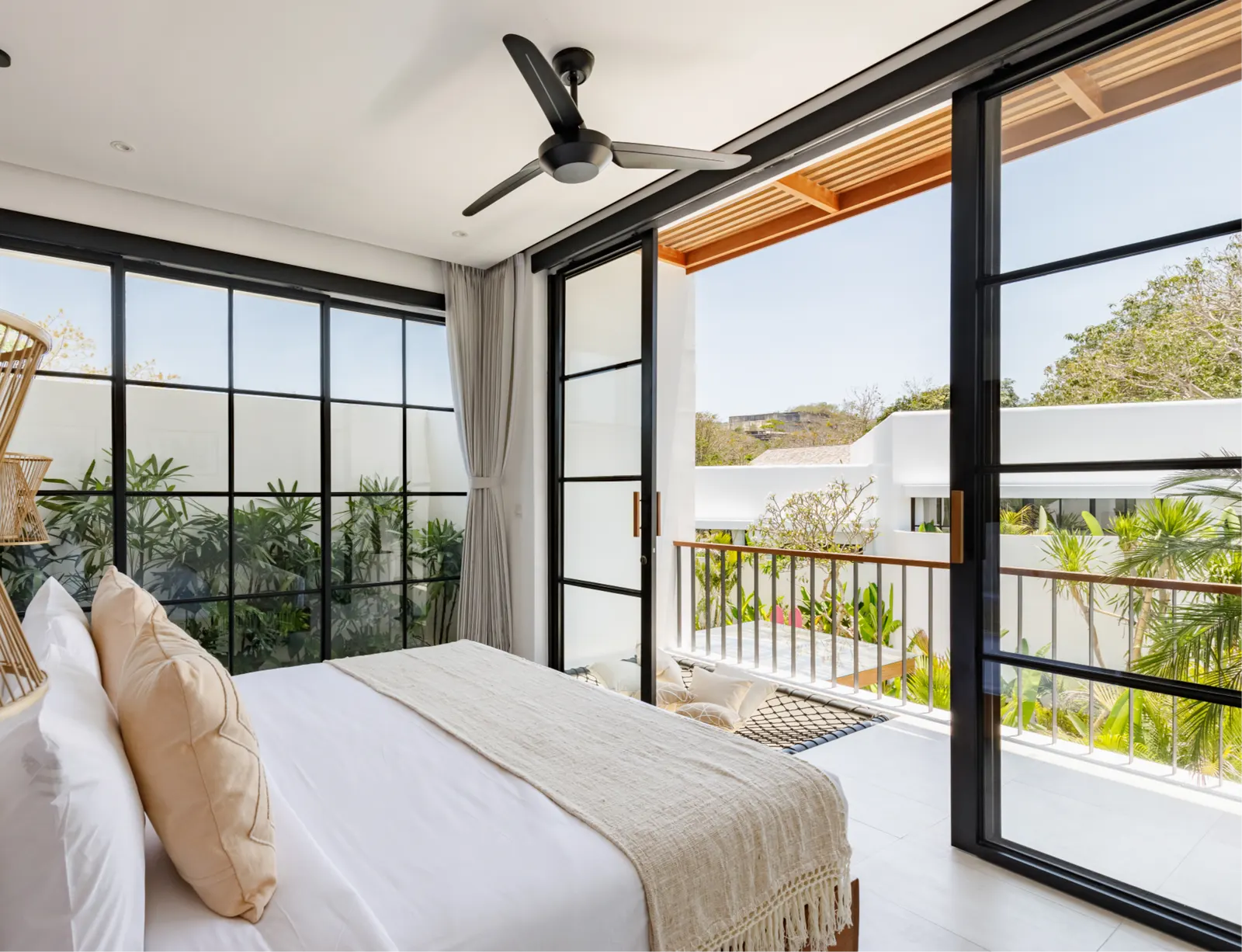Two-bedroom Villa with pool and balcony 2