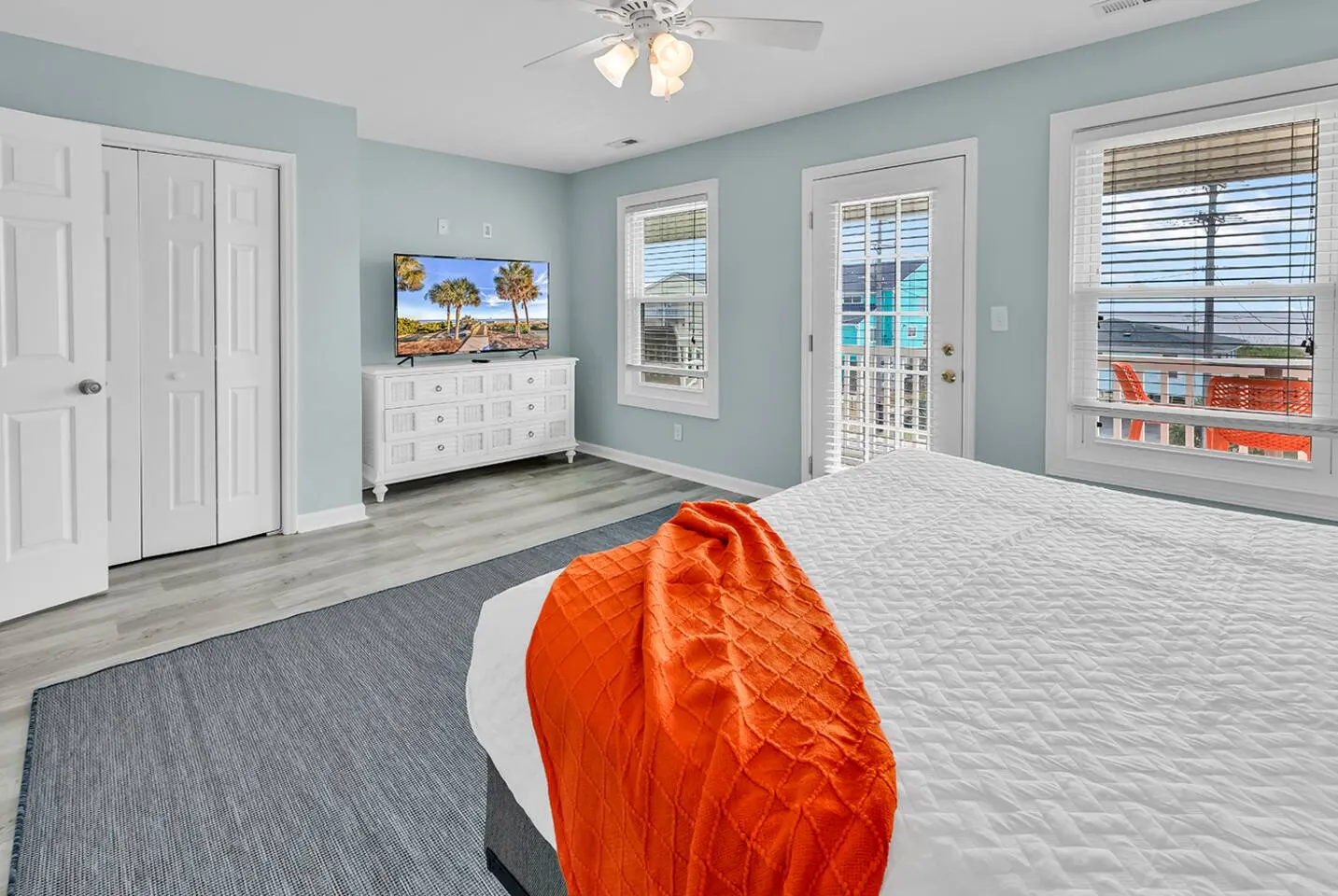 Huge Beach House with Pool and Arcade 20