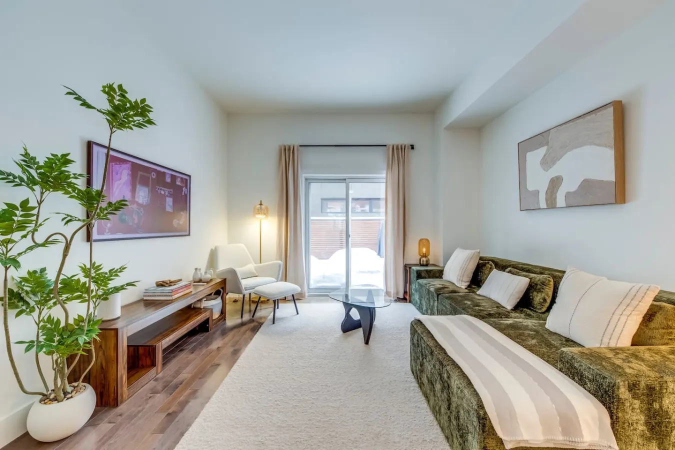 Modern Designer 3BR Townhome Work-Friendly 14