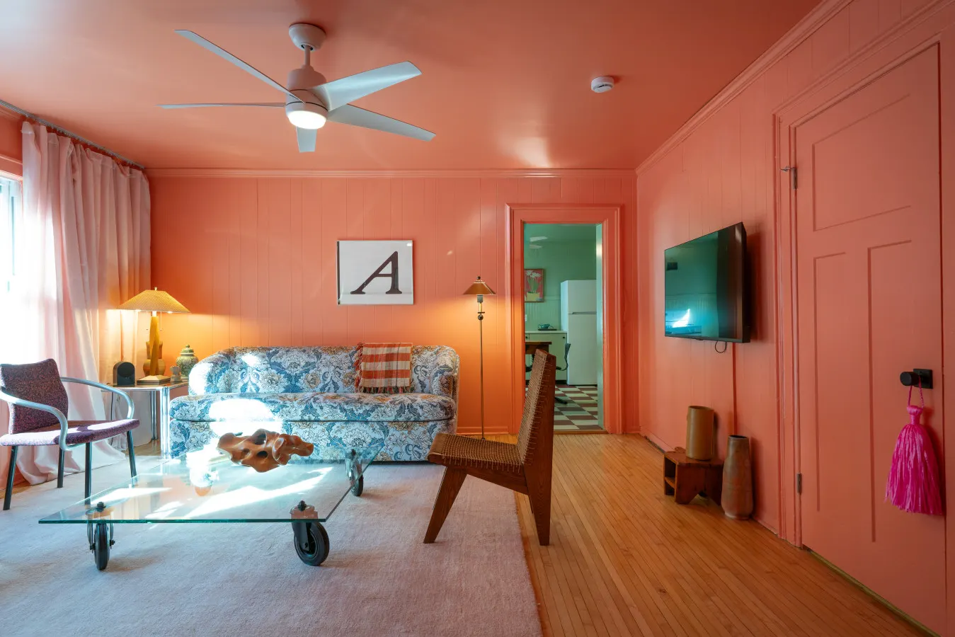 Entire Designer Building, Sleeps 14 Lake Effect Club 7