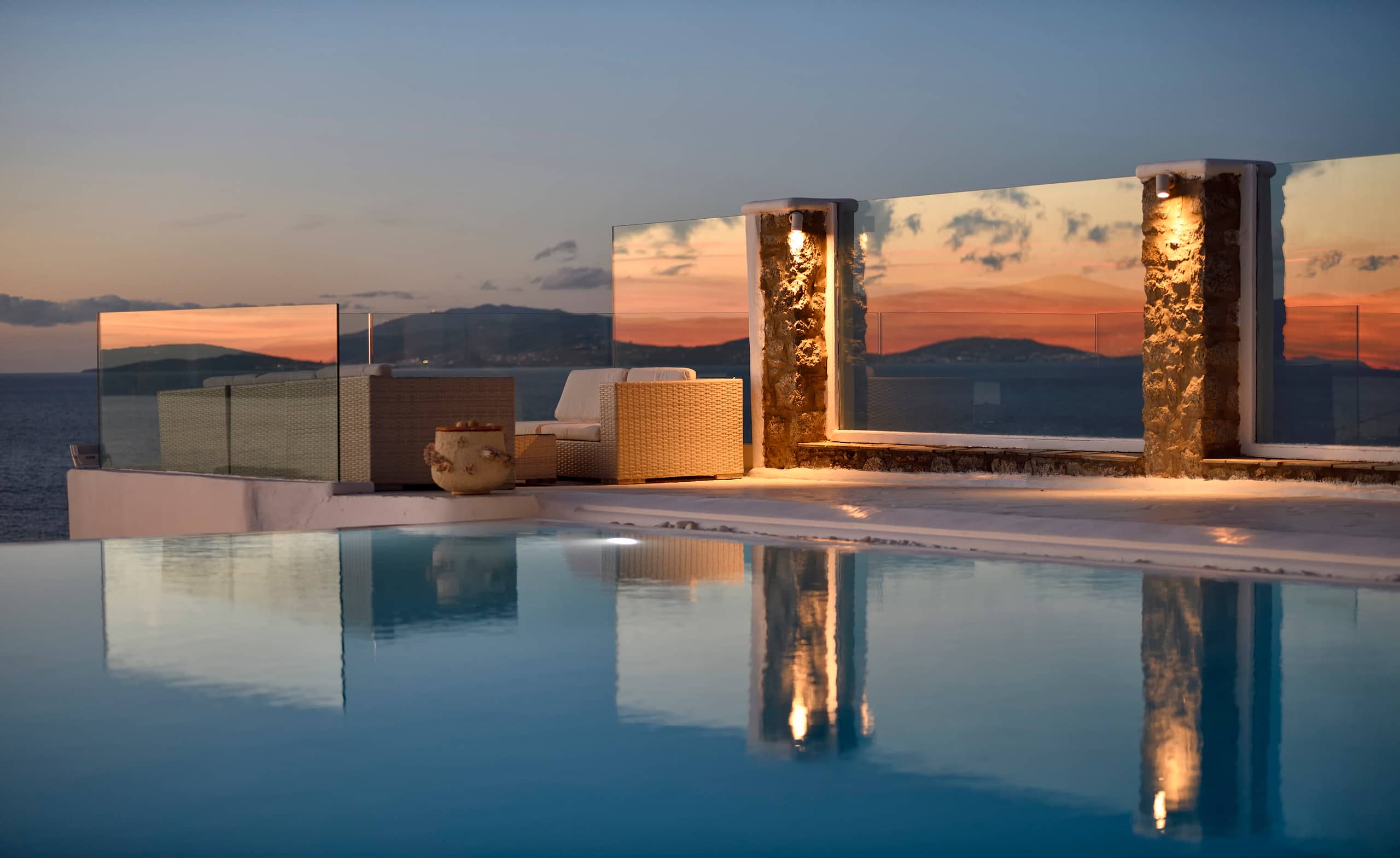 Villa Calypso Sunset infinity pool-hot tub 6