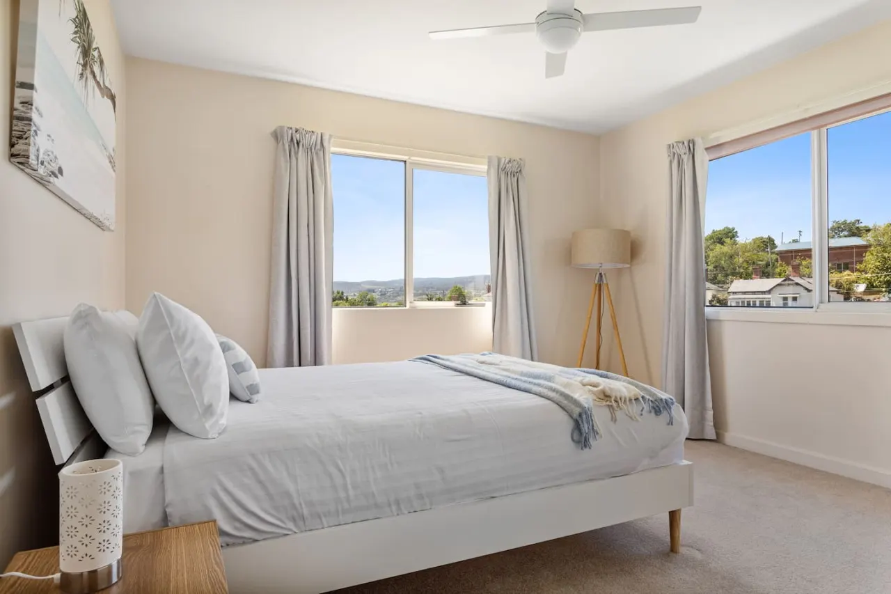 Tookenburg Townhouse - East Launceston 12