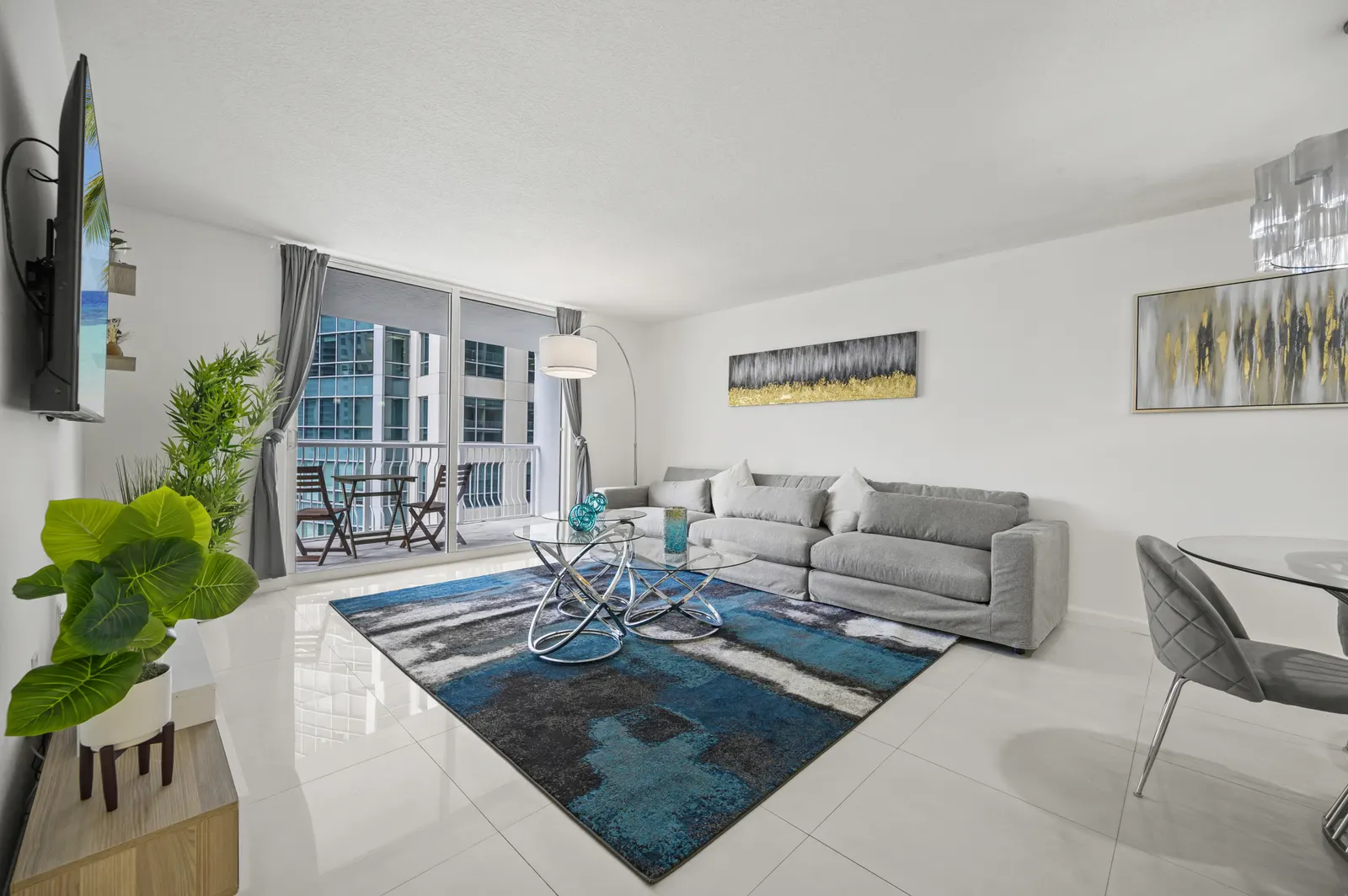 Superb Condo with parking in Brickell Miami 2