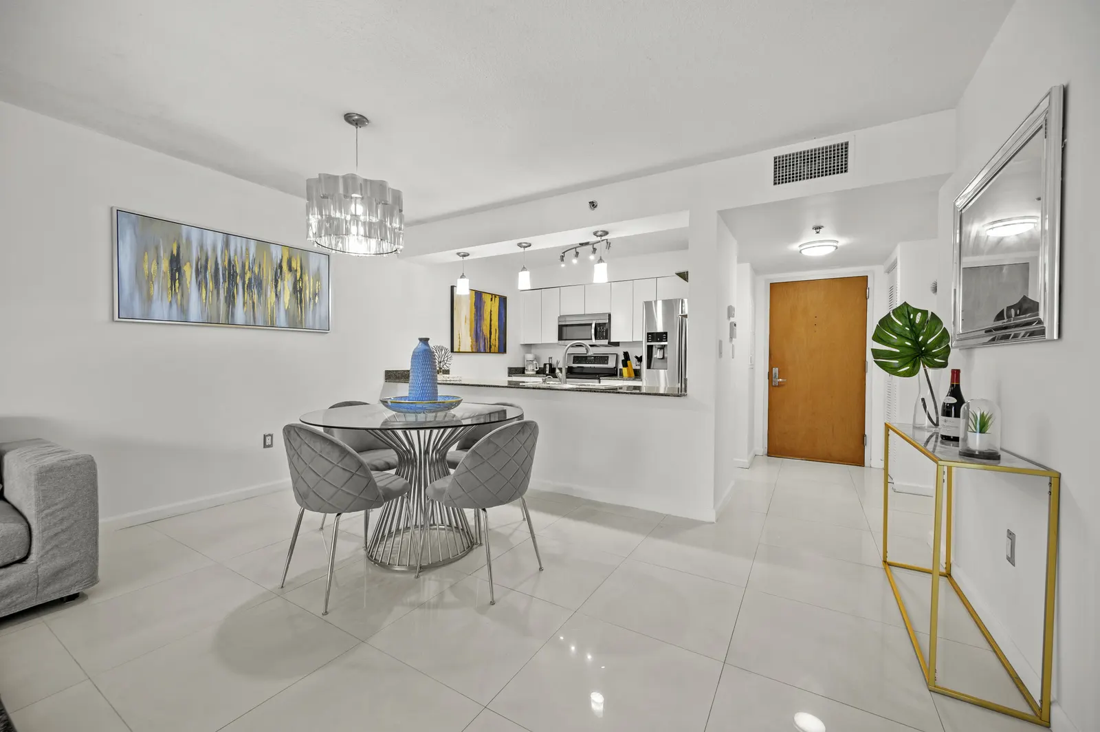 Superb Condo with parking in Brickell Miami 9