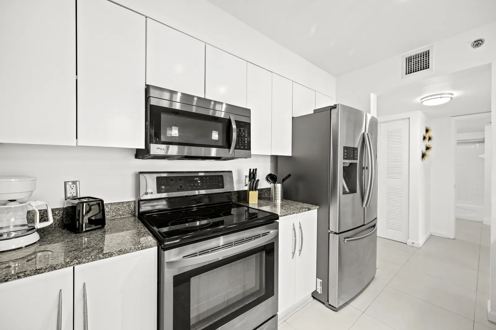 Superb Condo with parking in Brickell Miami 16