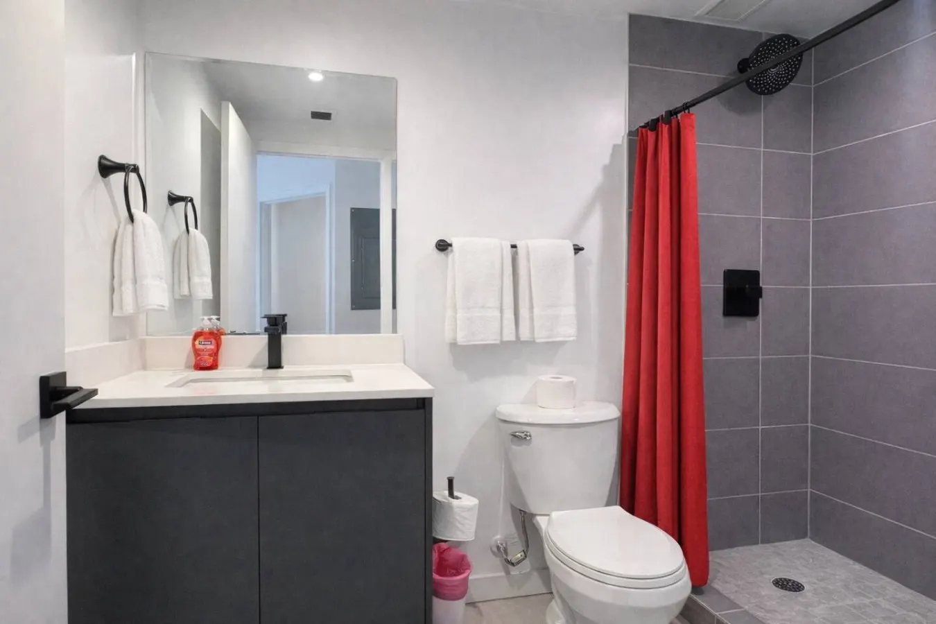 NEW Miami Getaway Near Everything Free Parking 20
