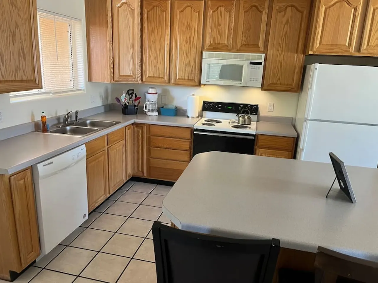 4252 · The Oasis - 2 bedroom 2 bath — photo 4